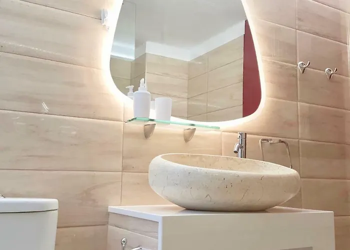 The Metropolis Rhodes Case de vacanță