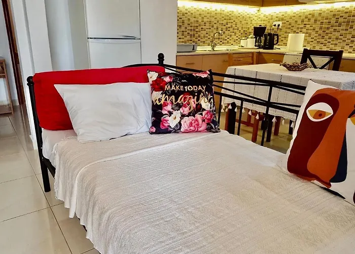 The Metropolis Rhodes Case de vacanță *